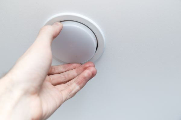 Ceiling Light Bulb Replacement in Kirkland