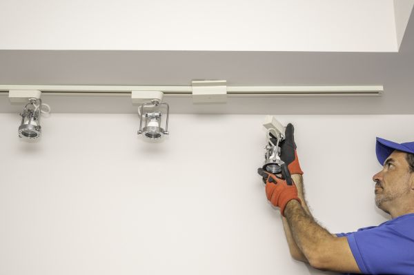 Track Light Bulb Replacement in Kirkland